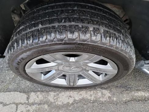 Used 2018 Cadillac Escalade Luxury AWD/4WD image 32
