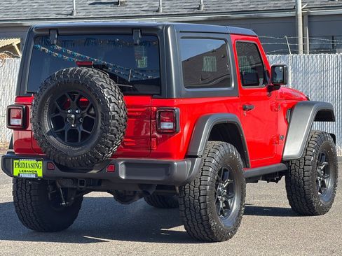 Used 2025 Jeep Wrangler Sport AWD/4WD image 4