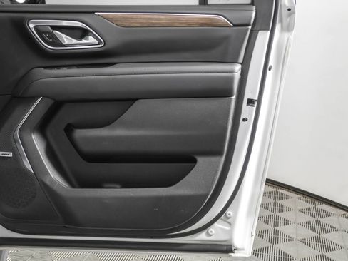 Used 2024 Chevrolet Suburban High Country image 51