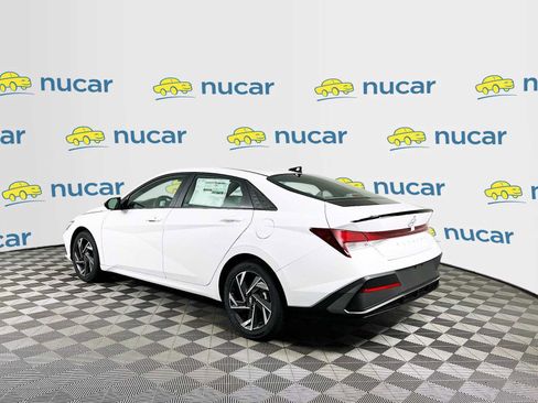 Certified 2025 Hyundai Elantra Sport image 4