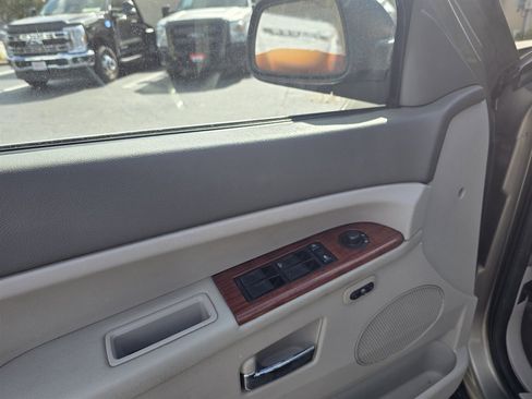 Used 2005 Jeep Grand Cherokee Limited image 14