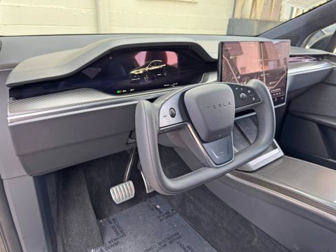 Used 2022 Tesla Model X Plaid AWD/4WD image 13