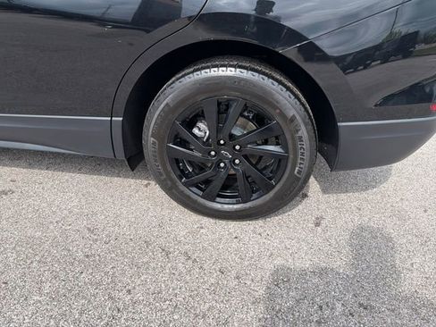 Used 2024 Chevrolet Equinox LS w/ LS Convenience Package image 38