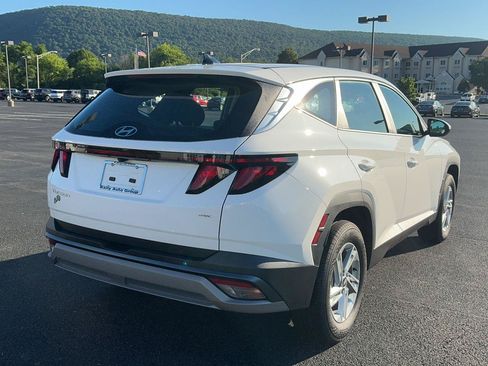 Used 2025 Hyundai Tucson SE AWD/4WD image 7