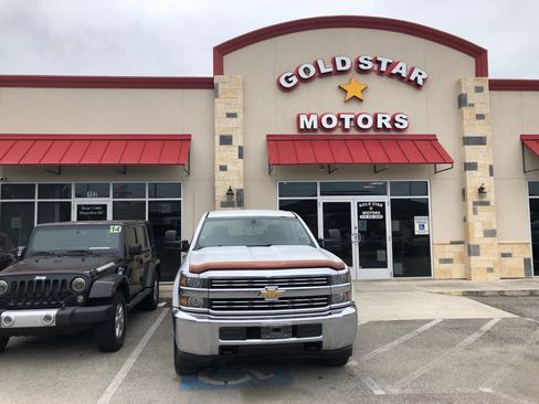 Used 2016 Chevrolet Silverado 2500 W/T AWD/4WD image 3