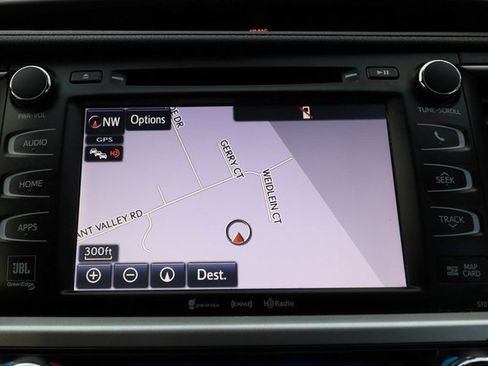 Used 2017 Toyota Highlander Limited image 7