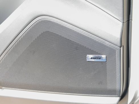 New 2025 Porsche Cayenne Turbo image 22