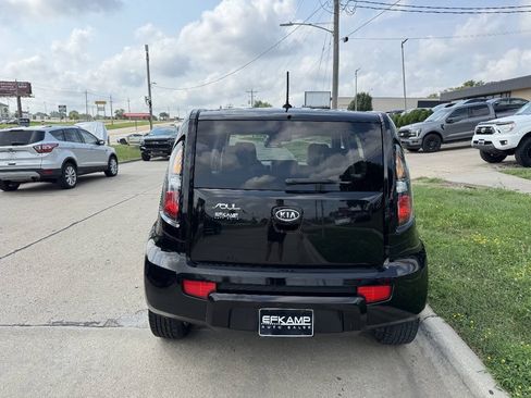 Used 2011 Kia Soul ! FWD image 4