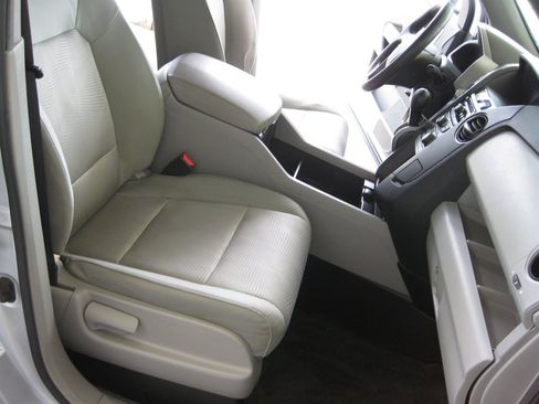 Used 2014 Honda Pilot LX image 31