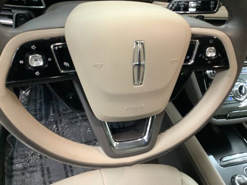 Used 2021 Lincoln Corsair Reserve w/ Equipment Group 201A AWD/4WD image 14
