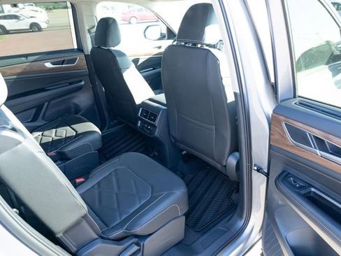 New 2026 Volkswagen Atlas SE image 40