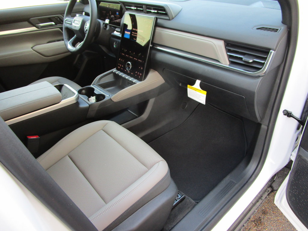New 2026 GMC Terrain Elevation w/ Elevation Premium Package FWD image 18