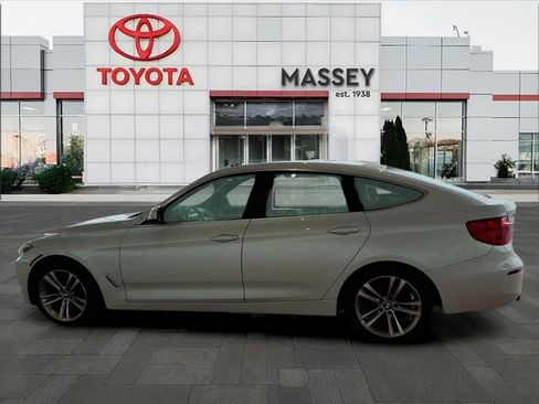 Used 2017 BMW 330i Gran Turismo xDrive image 6