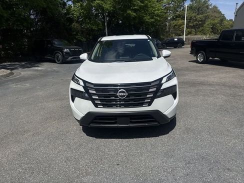 New 2026 Nissan Rogue SV FWD image 2