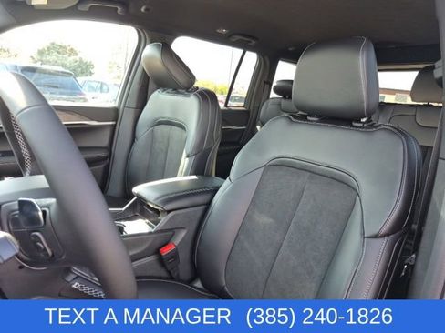 New 2026 Jeep Grand Cherokee Altitude image 15