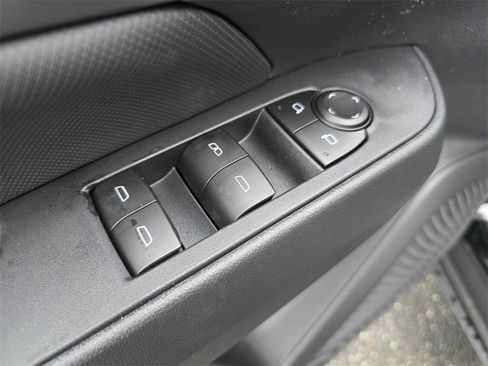 New 2026 Chevrolet Equinox EV RS image 17