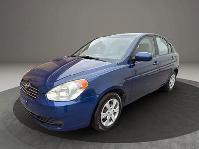 Used 2010 Hyundai Accent GLS w/ Premium Pkg 4