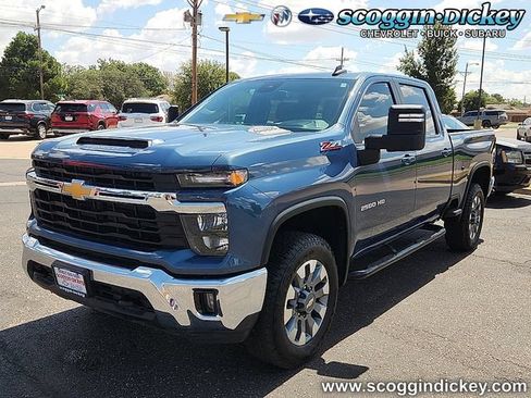 Used 2025 Chevrolet Silverado 2500 LT AWD/4WD image 1