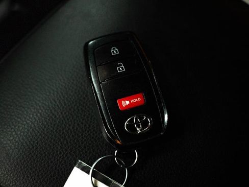 Used 2024 Toyota Tacoma TRD Sport w/ TRD Sport Upgrade Package image 23