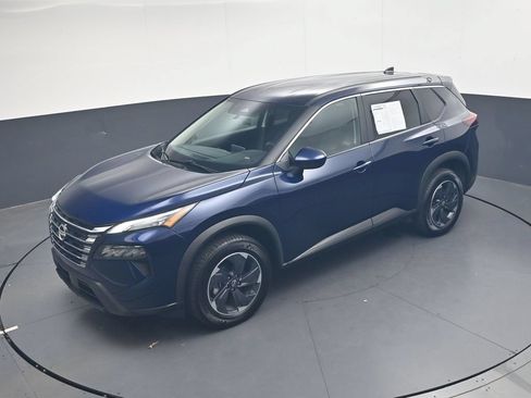 Used 2025 Nissan Rogue SV FWD image 38