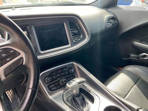 Used 2017 Dodge Challenger GT w/ Driver Convenience Group image 19