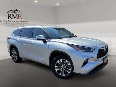 Used 2021 Toyota Highlander XLE