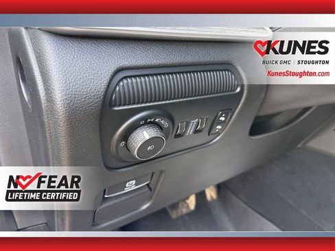Used 2022 Jeep Wagoneer Series III w/ Rear Seat Video Group 1 AWD/4WD image 27