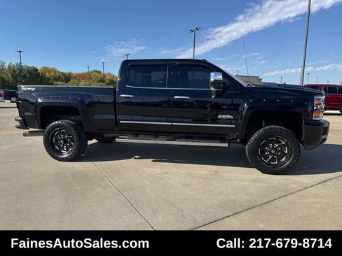 Used 2017 Chevrolet Silverado 2500 High Country w/ Duramax Plus Package AWD/4WD image 27
