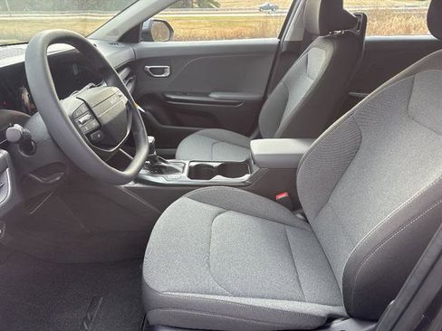 New 2025 Kia K4 LXS image 11
