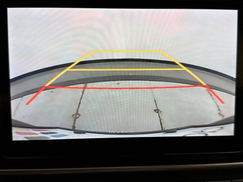 Used 2021 Hyundai Venue FWD image 10