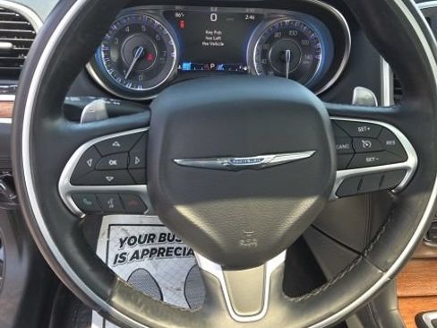 Used 2015 Chrysler 300 C Platinum w/ Harman/Kardon Audio Group AWD/4WD image 11