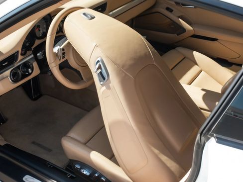 Used 2013 Porsche 911 Carrera 4S AWD/4WD image 19