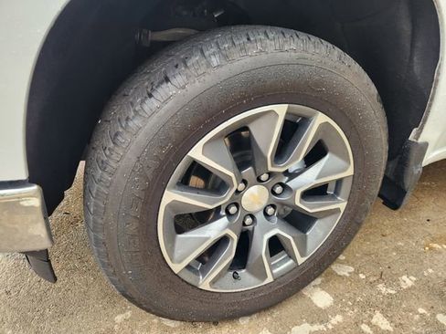 Used 2023 Chevrolet Silverado 1500 LT image 10