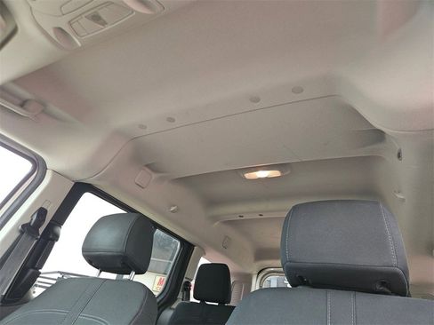 Used 2022 Ford Transit Connect XLT image 24