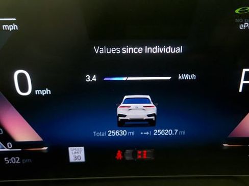 Used 2023 BMW iX xDrive50 w/ Sport Package AWD/4WD image 57