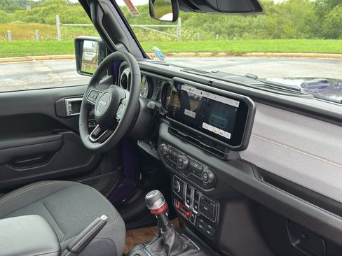 Used 2026 Jeep Wrangler Sport AWD/4WD image 27