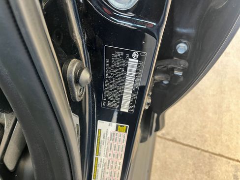 Used 2025 Toyota Corolla LE FWD image 29