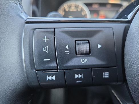 Used 2024 Nissan Pathfinder SL w/ SL Premium Package image 20