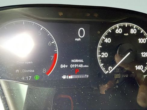 Used 2024 Honda HR-V LX image 27