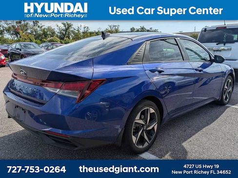 Certified 2023 Hyundai Elantra SEL w/ Convenience Package FWD image 2