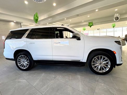 Used 2023 Cadillac Escalade Premium Luxury image 8