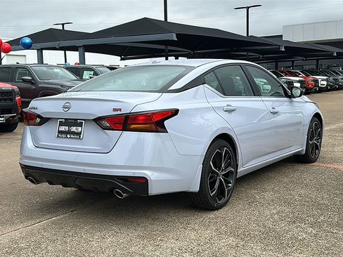 New 2025 Nissan Altima 2.5 SR w/ SR Premium Package image 8