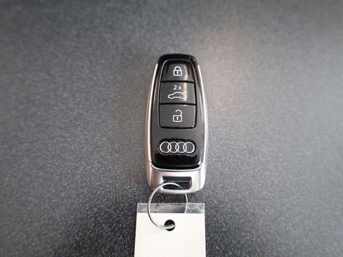 Used 2021 Audi Q7 3.0T Prestige image 41