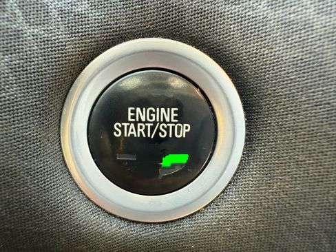 Used 2018 Chevrolet Malibu LT image 19