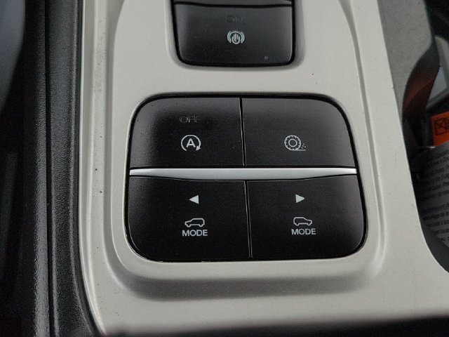 Used 2024 Ford Explorer XLT RWD image 30