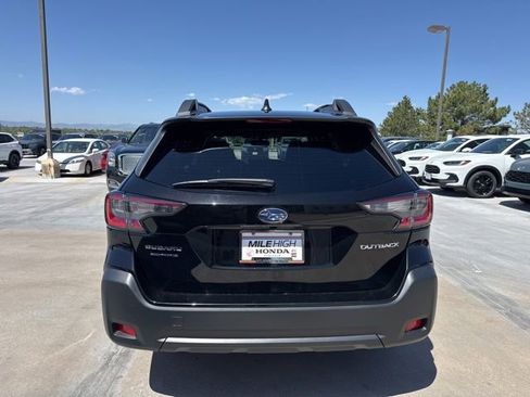 Used 2023 Subaru Outback Premium AWD/4WD image 2