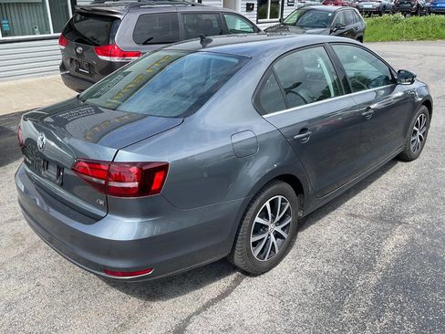 Used 2018 Volkswagen Jetta SE FWD image 10