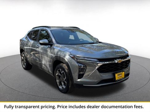 Used 2025 Chevrolet Trax LT w/ LT Convenience Package FWD image 1