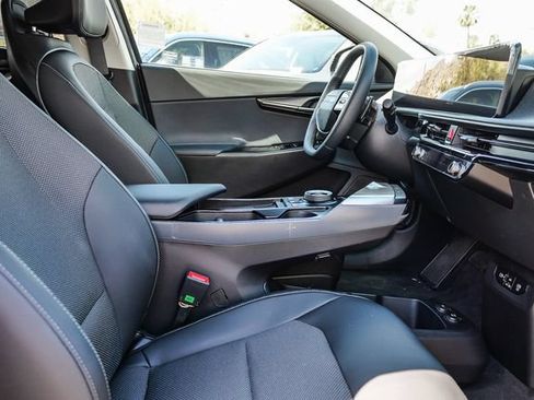 New 2026 Kia EV6 Light RWD image 9