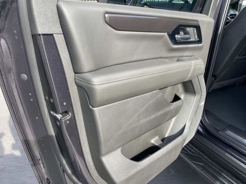 New 2026 GMC Yukon XL Elevation image 24